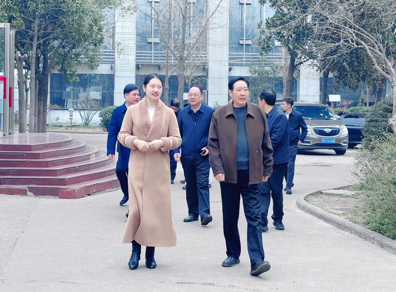 新闻封面